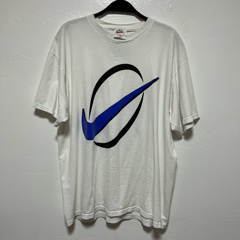 Vintage Nike Essential Blue Swoosh Big Print T-shirt